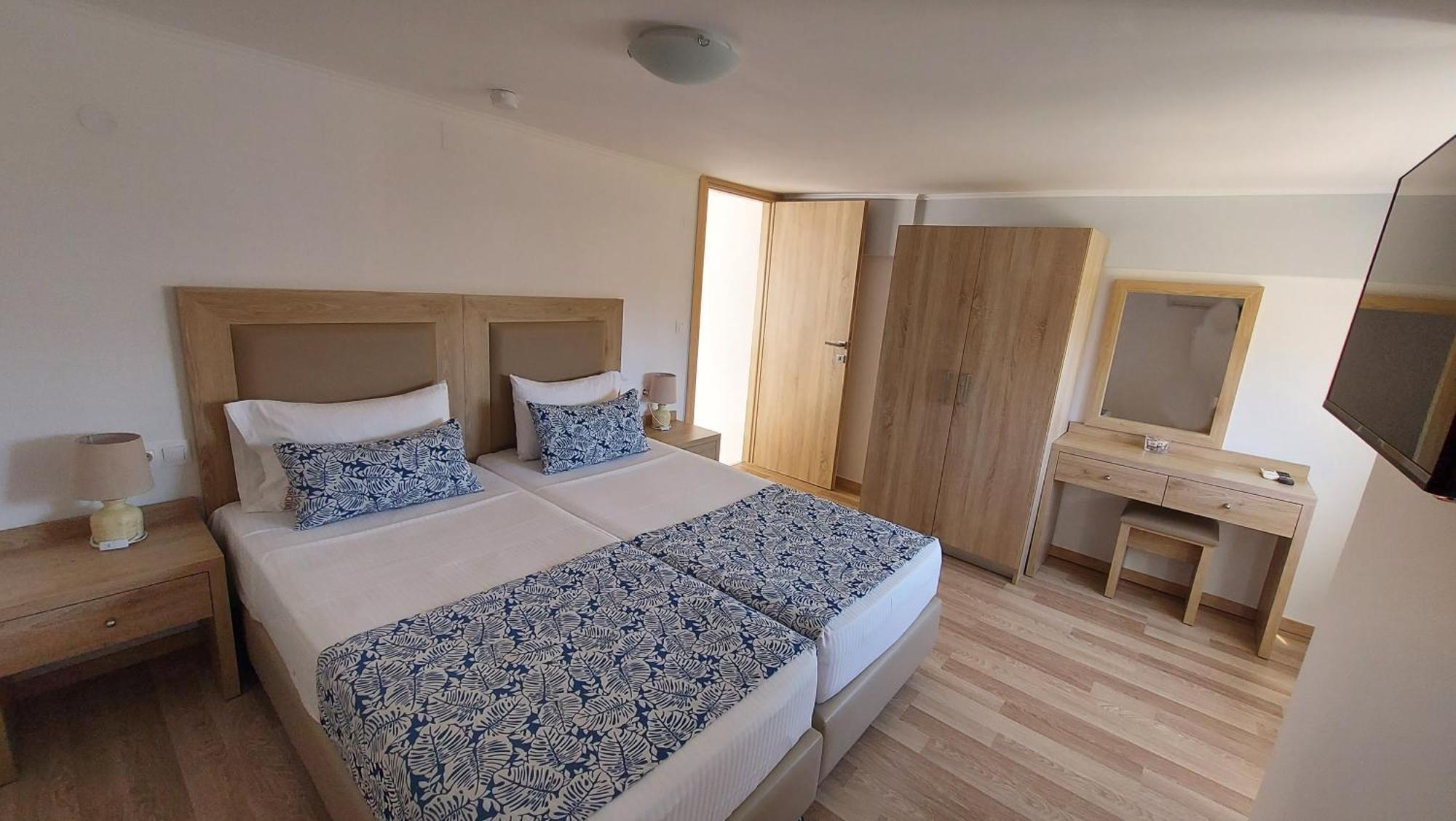 Argiri & Aparthotel 3*